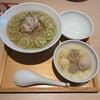 ワンタン麺専門店 たゆたふ