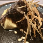 TARO Azabujuban - 熊本産赤酒のデミグラスソースで煮た黒毛和牛