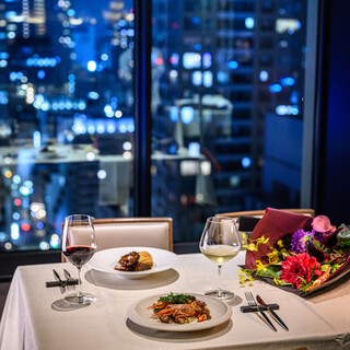 大阪の夜景を一望◎ホテル内ダイニングで味わう贅沢フレンチ