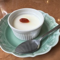 横浜中華街 北京飯店 - 本日のデザート/杏仁豆腐