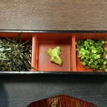 うな辰 - ひつまぶし（4,000円）
      薬味