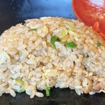 熟成醤油らーめん 十二分屋 - 半焼きめし、断面！