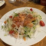 和伊ん食堂 ハコ - サーモンのカルパッチョ