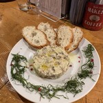 和伊ん食堂 ハコ - マグロとアボカドのタルタル？