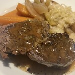 カンティーナ カーリカ・リ - メインの牛スネ肉