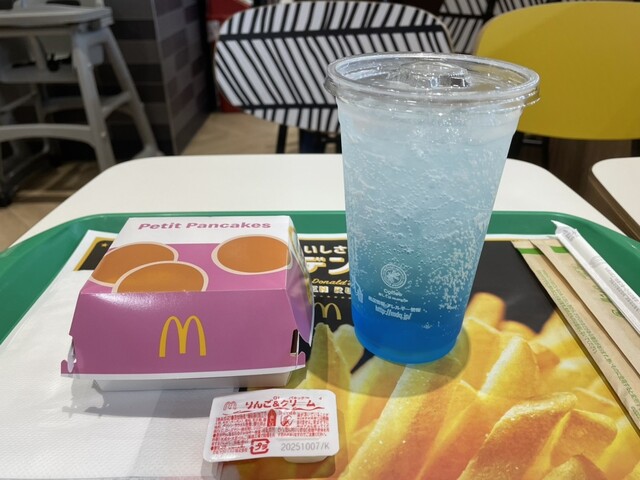 期間限定のマックフィズ・ブルーハワイ2025で夏気分』by chun-sai