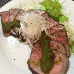 たらく うめ銀 - 【ローストビーフ】ソースが美味しい〜