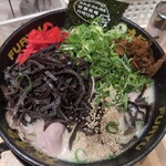 博多風龍 - 料理写真:丸福とんこつラーメン、キクラゲとネギトッピング