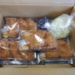 とんとん亭 - チーズメンチのパーティーバーレルや！