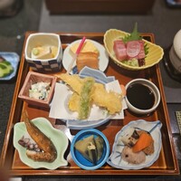 日本料理 赤石 - 色々なお料理が少しずつ♪
