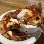 溶岩窯パン工房 ブロートバウム - 