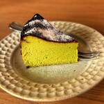 トラストカフェ - 抹茶のバスクチーズケーキ 