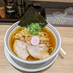 山形中華そば 麺や 一球 - 澄んだスープは奥深い