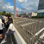 HI-MOUNT - 開店5分前ですが後続がエグい事になってました・・・(￣▽￣;) ちなみに私は10番目です☆