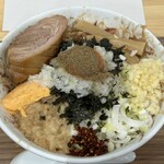 HI-MOUNT - 「サマたれ 中（300g）」です。もちろんコールは"全マシ"です！相変わらずビジュアル最高☆