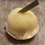 アンテノール - 料理写真:【まるごと桃ケーキ】