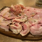 トスカーナ - トスカーナ吉祥寺店(イタリア伝統ハムの贅沢プレート)