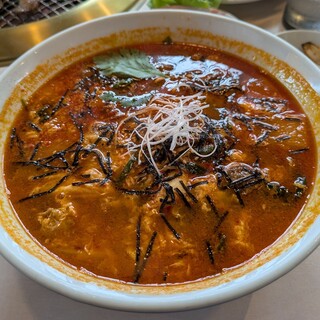 ホルモン幸楽 - 料理写真:カルビクッパ＠￥910円