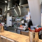 横浜中華そば 維新商店 - 