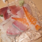 旨味 游 - 刺身盛り合わせ(2,000円)