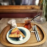 ル・シュクレクール 岸部 - シェアして頂きます！ドリンクは紅茶専門店｢Uf-fu｣ウーフのキンと冷えたアールグレイです♪