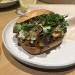 Mary Jane - ポークサンドイッチ