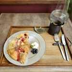 ル・シュクレクール - ワンドリンク制。ドリンクは紅茶専門店｢Uf-fu｣ウーフさんのルイボスティーをホットで頂きます。