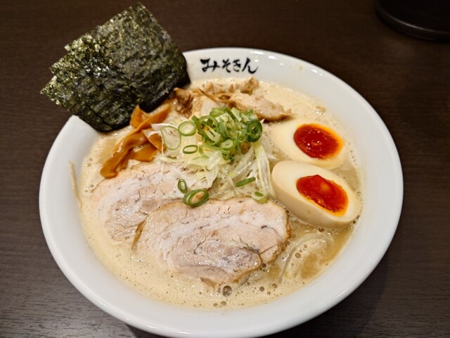 by hakutaka1 : みそきん - 東京/ラーメン | 食べログ