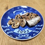 ル・シュクレクール - レ サンク ディアマン　433 円　2種のレーズンとイチジク、オレンジ、くるみを練り込んだハードなパン！　