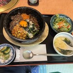 豊後炭火焼肉 山﨑 - 料理写真:石焼きビビンバランチ