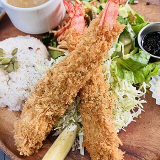 ヴェジタブルカフェ&シーフードバー サイエン_2