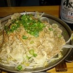 酒喜 - もやしと豚肉蒸焼き
            ポン酢の付けタレで美味しく旨い♪