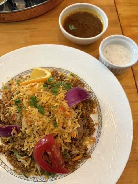 Bhatti station photo 3