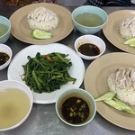 Go-Ang Kaomunkai Pratunam - 