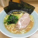 武蔵家 - ラーメン 並 900円