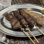 満天酒場 - 焼きとん〔とんバラ・ハラミ・カシラ・タン、全て塩〕