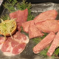 肉匠 牛虎 西中島店 - 