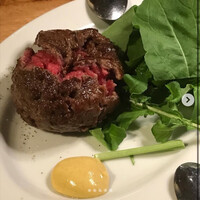 カルネジーオ イースト - 