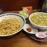 龍上海 - つけ麺・味噌＋ねぎ♡　魚介の旨味をしっかりと感じるつけ汁、プリップリの麺、そして、からみそ。文句無し！　　