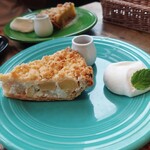 GRANNY SMITH APPLE PIE & COFFEE - ヨーグルトアップルパイ