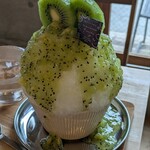ナナイロフルウツ - キウイのかき氷