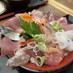 魚菜屋 - 本日の海鮮丼@1,800円