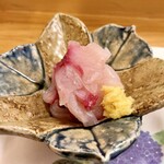 穴子料理と地酒 浅草 川井 - 鯉の刺身　茨城県霞ヶ浦産