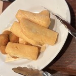 カンティーナ カーリカ・リ - オリーブの肉詰め＆チーズのフライ/アスコラーナとタレッジョのパネッレ