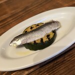 アグーリ - お通しのズッキーニのイワシマリネのせ