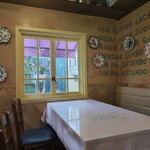 キャナリィ・ロウ - かわいい店内