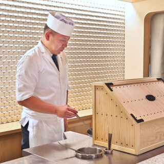 一流ホテル出身の料理人とスタッフが、高品質なサービスを提供