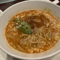 個室中華 頤和園 溜池山王店 - 