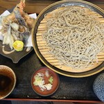豪快桶そば　大栗屋 - 料理写真:天ぷら付二八蕎麦　大