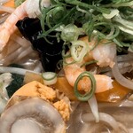 Fishmen - 海鮮塩タンメンピリ辛牡蠣ペースト添えさんでーす。④